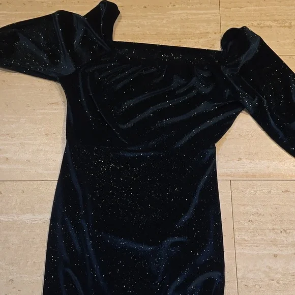 Altar'd State Holiday Dark Green Shimmery Velvet Midi Dress - Picture 10 of 10